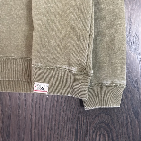 NWT- ladies MED- soft crew sweat-Gold Lake Minnesota full chess logo - Picture 3 of 5